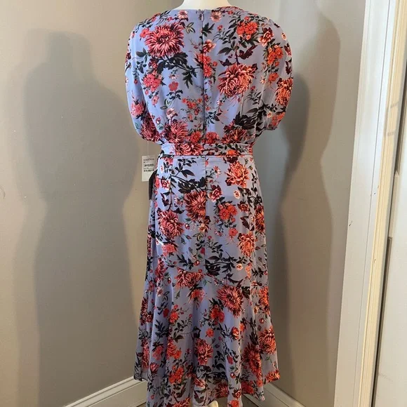 Chelsea28 Blue and Purple Wrap Midi Dress with V-Neck - Picture 9 of 16